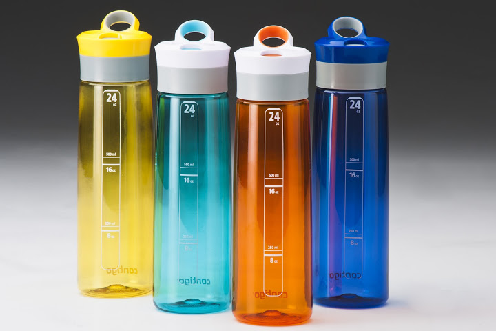 Butelka na wodę z rączką w czterech kolorach. żółty, niebieski, pomarańczowy , błękitny